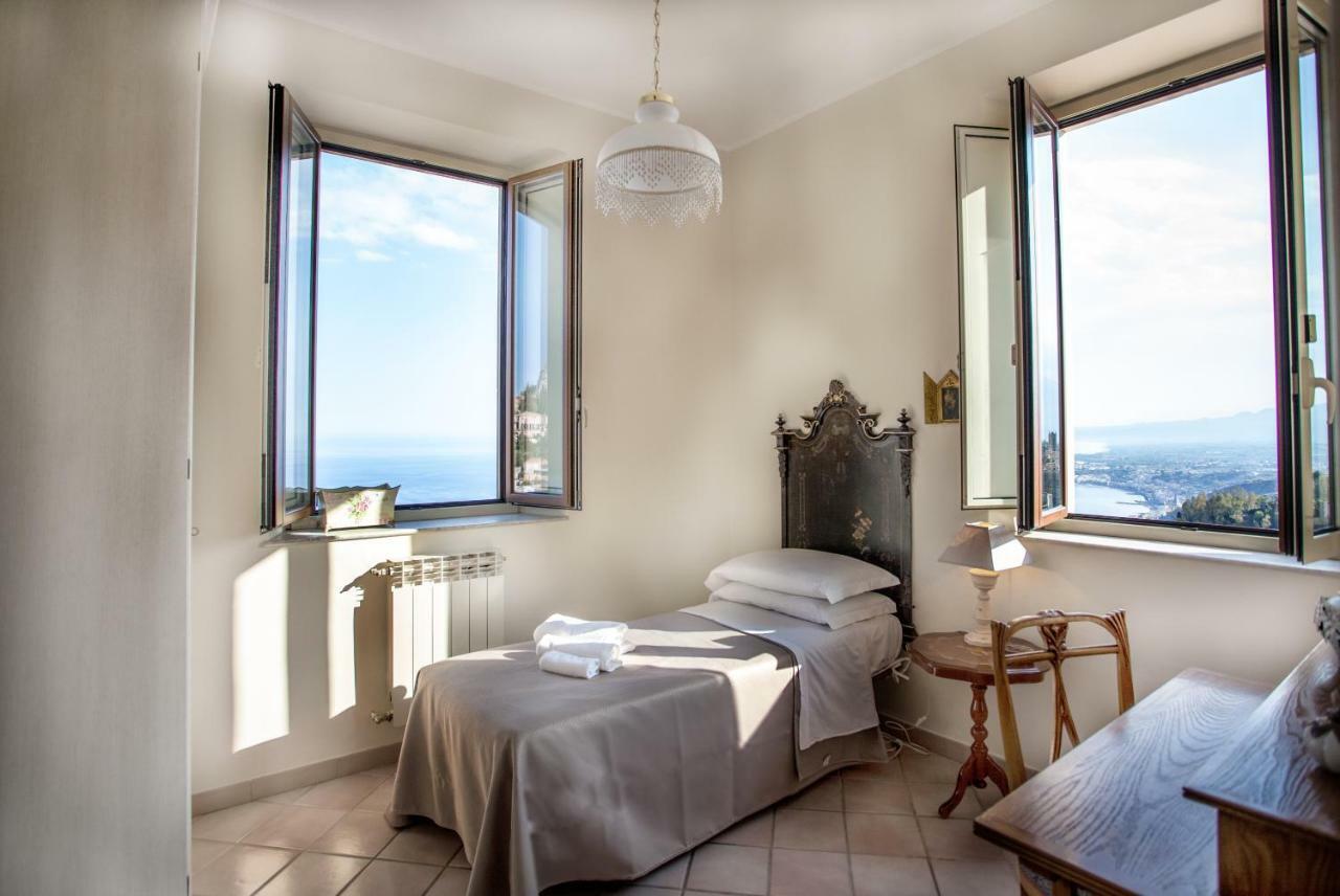 Skyline Appartament Taormina Bagian luar foto